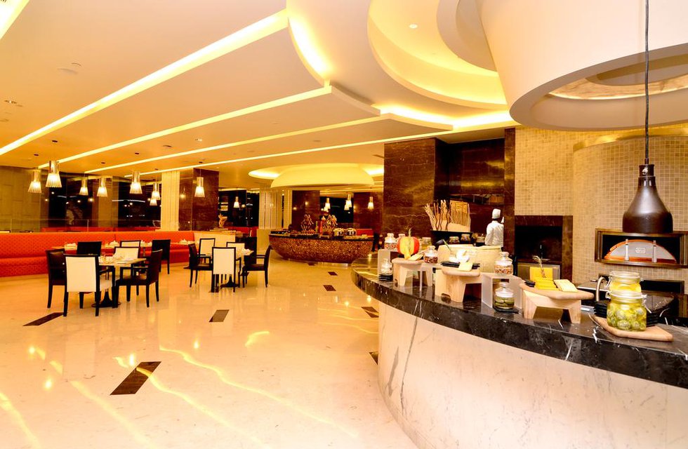 Crowne Plaza Jaipur Tonk Road в Джайпур Индия  ✅. Забронировать номер онлайн по выгодной цене в Crowne Plaza Jaipur Tonk Road. Трансфер из аэропорта.