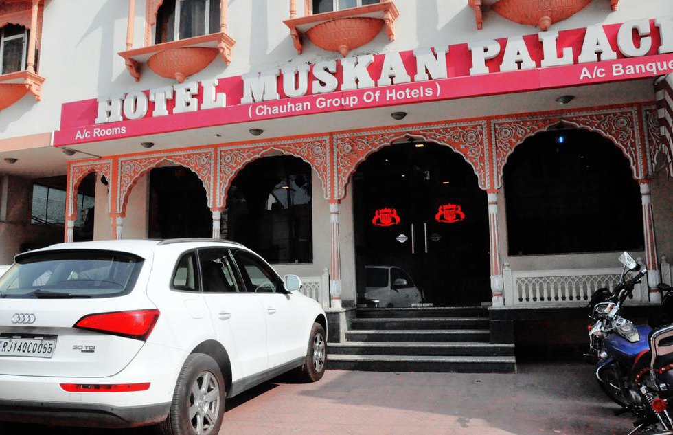 Hotel Muskan Palace в Джайпур Индия  ✅. Забронировать номер онлайн по выгодной цене в Hotel Muskan Palace. Трансфер из аэропорта.