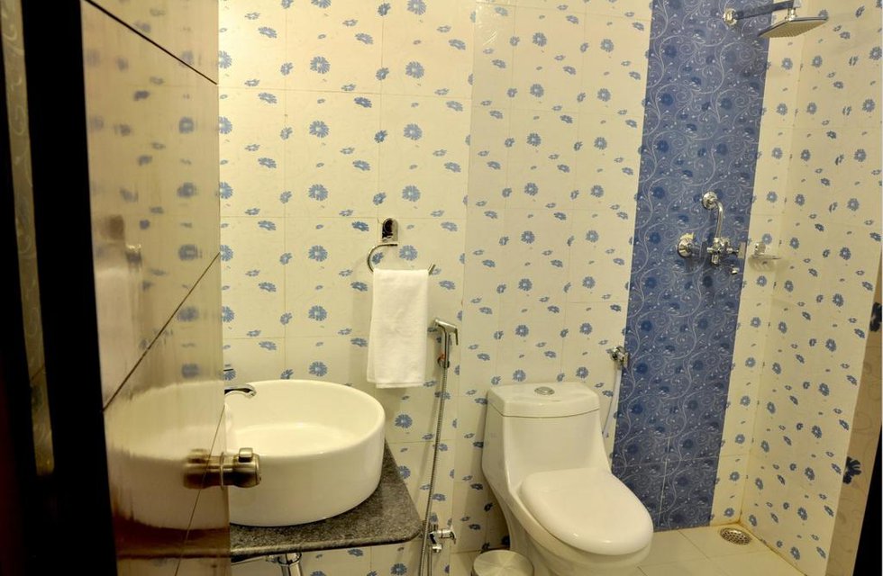 Hotel Heritage Heights в Джайпур Индия  ✅. Забронировать номер онлайн по выгодной цене в Hotel Heritage Heights. Трансфер из аэропорта.