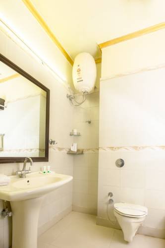 Treebo Downtown Suites в Амритсар Индия  ✅. Забронировать номер онлайн по выгодной цене в Treebo Downtown Suites. Трансфер из аэропорта.