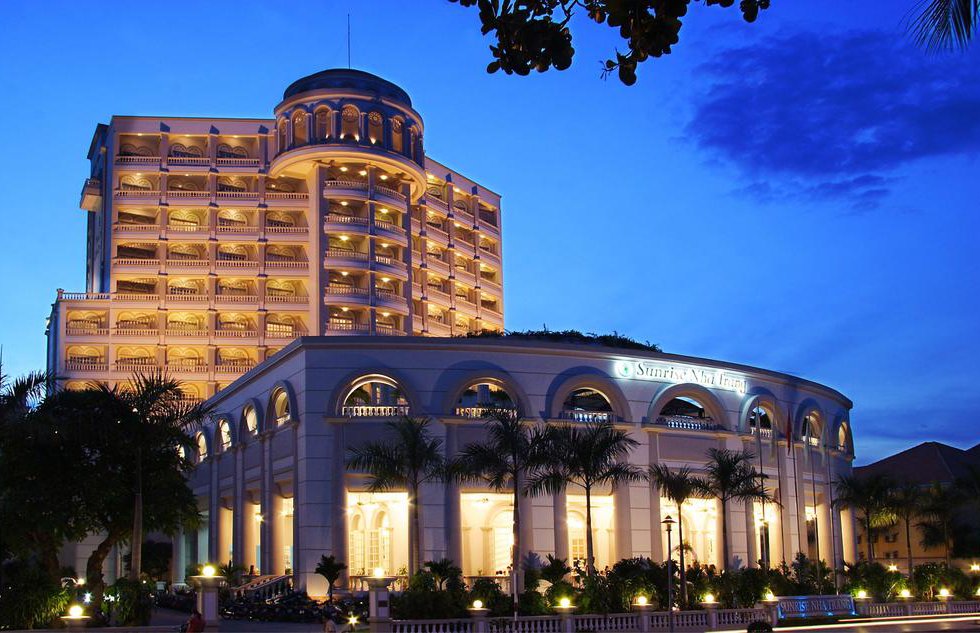 Sunrise Nha Trang Beach Hotel & Spa в Нячанг Вьетнам ✅. Забронировать номер онлайн по выгодной цене в Sunrise Nha Trang Beach Hotel & Spa. Трансфер из аэропорта.