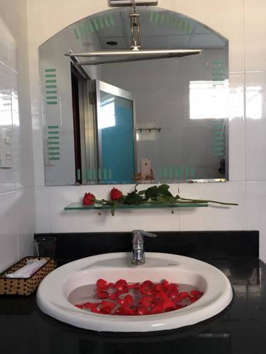 Lucky Hotel Nha Trang в Нячанг Вьетнам ✅. Забронировать номер онлайн по выгодной цене в Lucky Hotel Nha Trang. Трансфер из аэропорта.