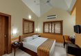 Sandalwood Hotel & Retreat в Северное-ГОА Индия  ✅. Забронировать номер онлайн по выгодной цене в Sandalwood Hotel & Retreat. Трансфер из аэропорта.