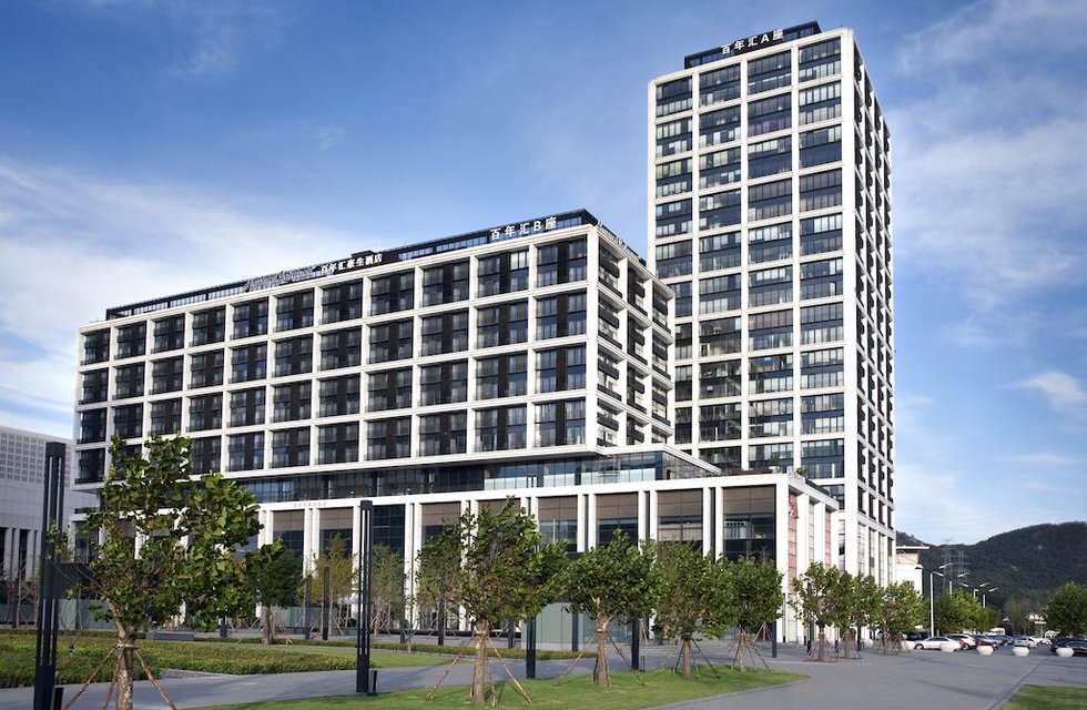 Howard Johnson Parkland Hotel Dalian в Далянь Китай ✅. Забронировать номер онлайн по выгодной цене в Howard Johnson Parkland Hotel Dalian. Трансфер из аэропорта.