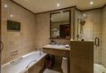 Chatrium Hotel Royal Lake Yangon в Янгон Мьянма ✅. Забронировать номер онлайн по выгодной цене в Chatrium Hotel Royal Lake Yangon. Трансфер из аэропорта.