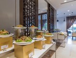 Chatrium Hotel Royal Lake Yangon в Янгон Мьянма ✅. Забронировать номер онлайн по выгодной цене в Chatrium Hotel Royal Lake Yangon. Трансфер из аэропорта.