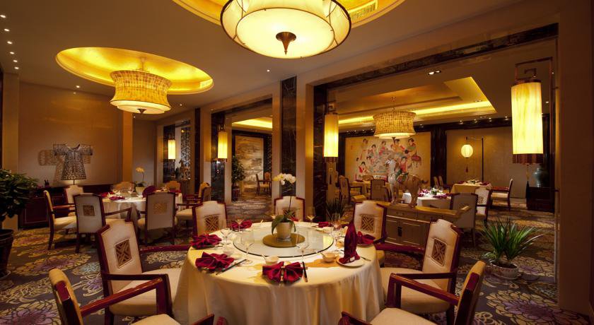 Hilton Xi'an в Сиань Китай ✅. Забронировать номер онлайн по выгодной цене в Hilton Xi'an. Трансфер из аэропорта.