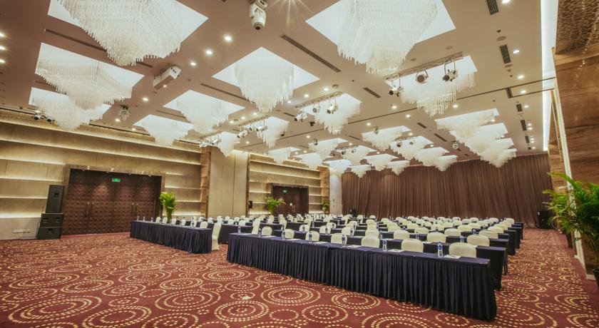 Holiday Inn Xian Big Goose Pagoda в Сиань Китай ✅. Забронировать номер онлайн по выгодной цене в Holiday Inn Xian Big Goose Pagoda. Трансфер из аэропорта.