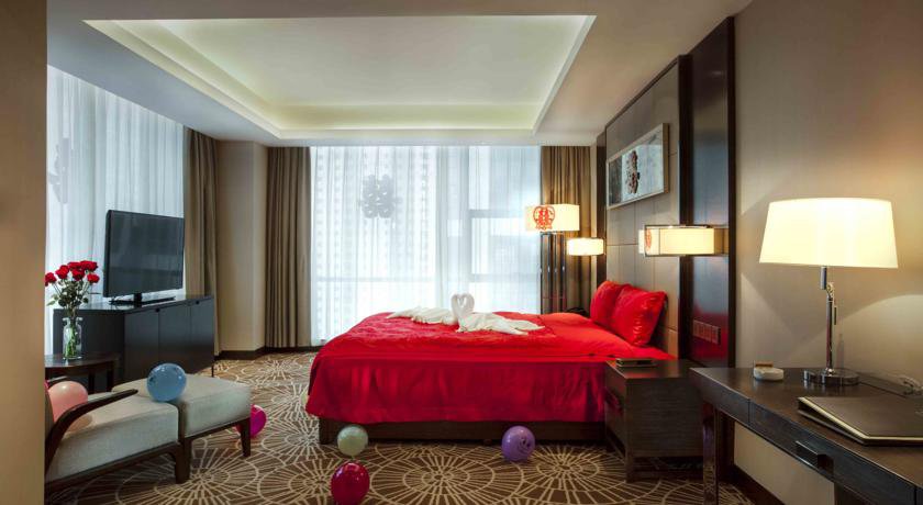 Ramada Plaza Xi'an South в Сиань Китай ✅. Забронировать номер онлайн по выгодной цене в Ramada Plaza Xi'an South. Трансфер из аэропорта.