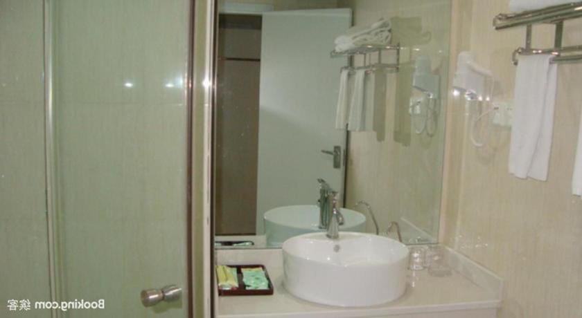 Yiwu Bairui Hotel в Иу Китай ✅. Забронировать номер онлайн по выгодной цене в Yiwu Bairui Hotel. Трансфер из аэропорта.