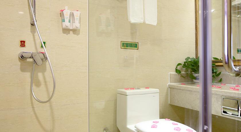 Vienna Hotel Foshan Lingnan Pearl Gymnasium Branch в Фошань Китай ✅. Забронировать номер онлайн по выгодной цене в Vienna Hotel Foshan Lingnan Pearl Gymnasium Branch. Трансфер из аэропорта.
