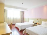 7Days Inn Foshan Qiandeng Lake в Фошань Китай ✅. Забронировать номер онлайн по выгодной цене в 7Days Inn Foshan Qiandeng Lake. Трансфер из аэропорта.