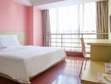 7Days Inn Foshan Qiandeng Lake в Фошань Китай ✅. Забронировать номер онлайн по выгодной цене в 7Days Inn Foshan Qiandeng Lake. Трансфер из аэропорта.