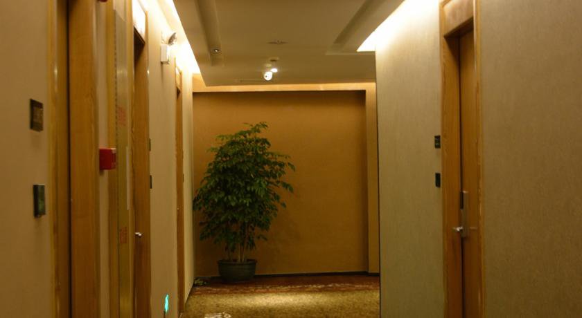 Foshan Four Season Boutique Hotel в Фошань Китай ✅. Забронировать номер онлайн по выгодной цене в Foshan Four Season Boutique Hotel. Трансфер из аэропорта.