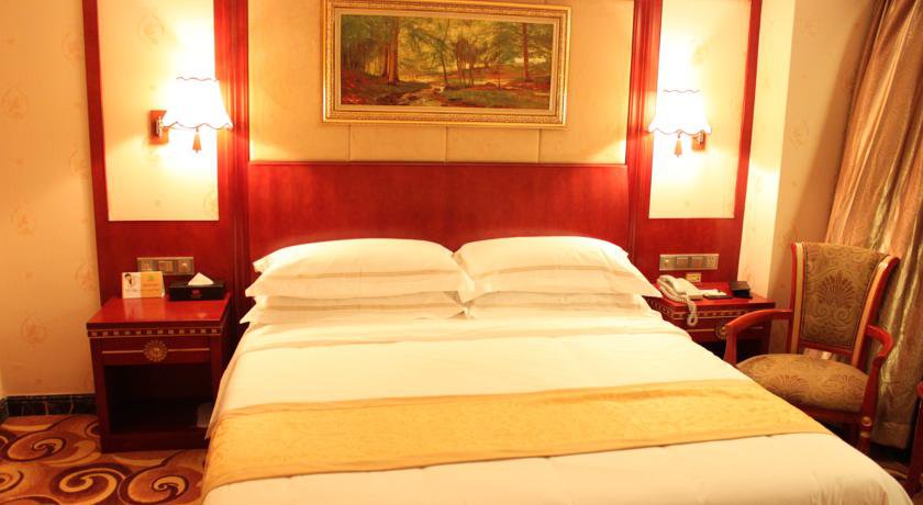 Vienna Hotel Foshan Zumiao Subway Station в Фошань Китай ✅. Забронировать номер онлайн по выгодной цене в Vienna Hotel Foshan Zumiao Subway Station. Трансфер из аэропорта.