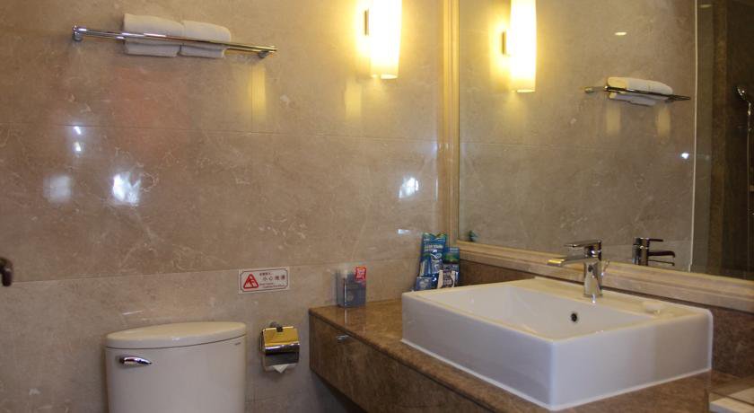 Zhuhai Guotai Hotel в Чжухай Китай ✅. Забронировать номер онлайн по выгодной цене в Zhuhai Guotai Hotel. Трансфер из аэропорта.
