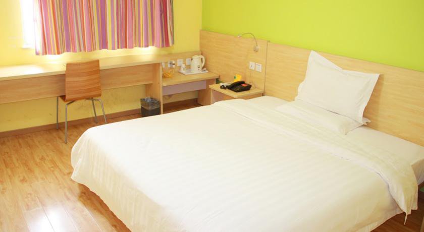 7Days Inn Zhuhai Tangjia Zhongshan Unviersity в Чжухай Китай ✅. Забронировать номер онлайн по выгодной цене в 7Days Inn Zhuhai Tangjia Zhongshan Unviersity. Трансфер из аэропорта.