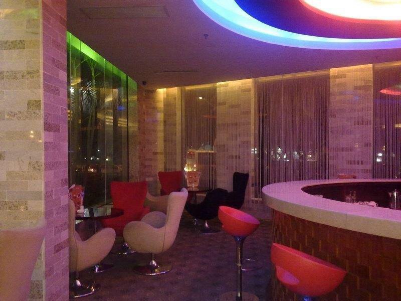 Jiali Wanhao Hotel в Чжухай Китай ✅. Забронировать номер онлайн по выгодной цене в Jiali Wanhao Hotel. Трансфер из аэропорта.