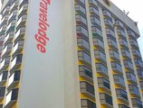 Travelodge Kowloon (formerly Hotel Rainbow Hong Kong) в Гонконг Гонконг ✅. Забронировать номер онлайн по выгодной цене в Travelodge Kowloon (formerly Hotel Rainbow Hong Kong). Трансфер из аэропорта.