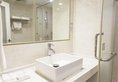Huabaoshi Hotel в Хайнань Китай ✅. Забронировать номер онлайн по выгодной цене в Huabaoshi Hotel. Трансфер из аэропорта.
