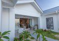 Le Nautique Beachfront Apartments в Маэ Сейшелы ✅. Забронировать номер онлайн по выгодной цене в Le Nautique Beachfront Apartments. Трансфер из аэропорта.