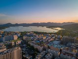 Zhejiang Hotel в Ханчжоу Китай ✅. Забронировать номер онлайн по выгодной цене в Zhejiang Hotel. Трансфер из аэропорта.