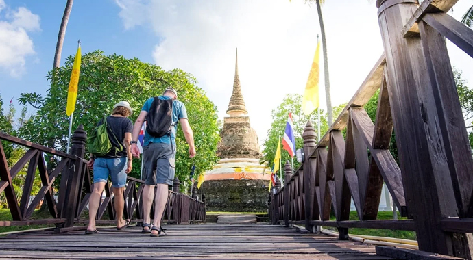 Таиланд снимает ограничения на въезд в туристических целях