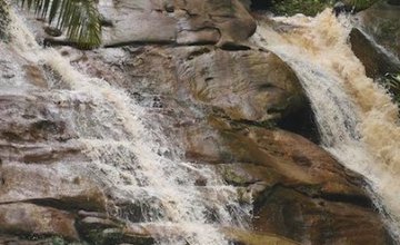 Водная прогулка в речным каскадам Беркох