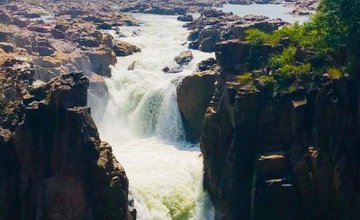 Каньон и водопады Ранех