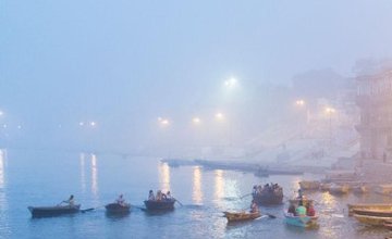 Лодочный круиз по реке Ганг