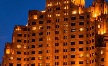 Здание отеля Broadway Mansions