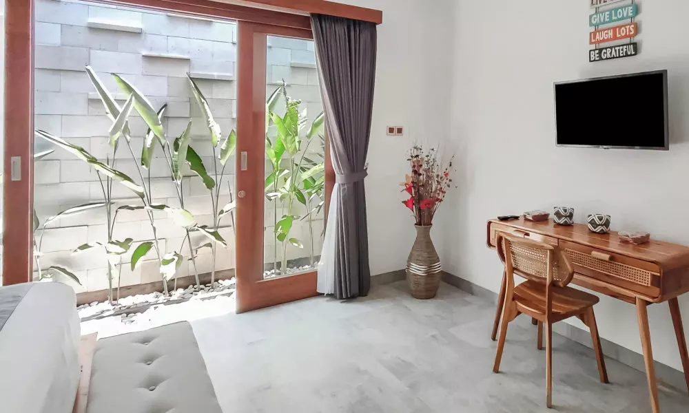 Serene Haven Villa with Pool Near Nusa Dua Beach, фото 2