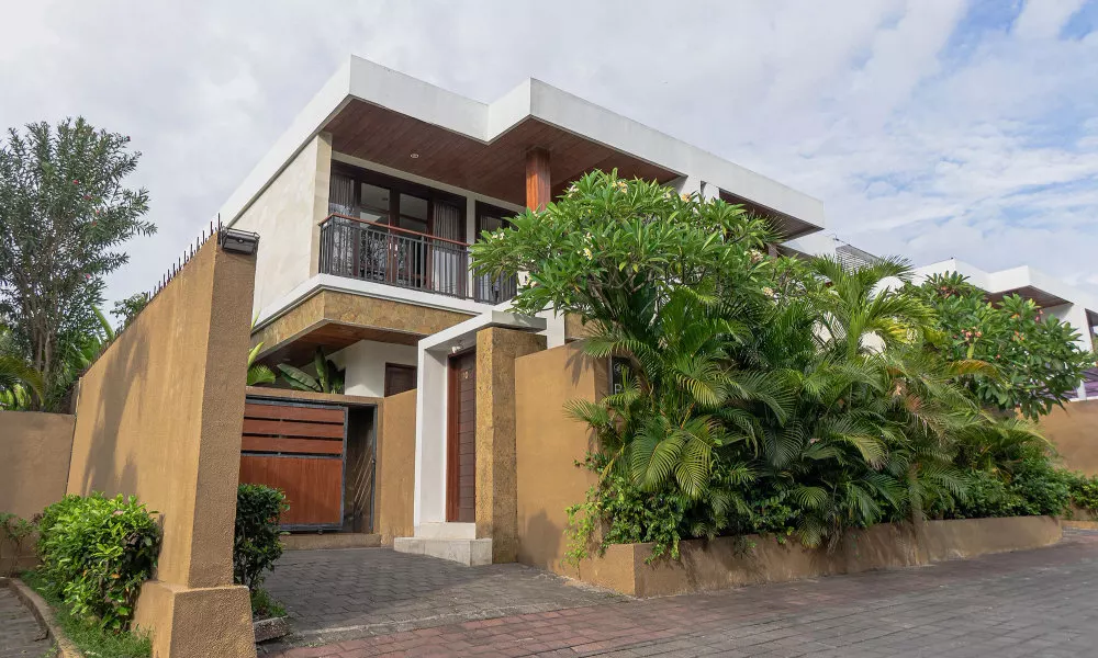 Miles Villa