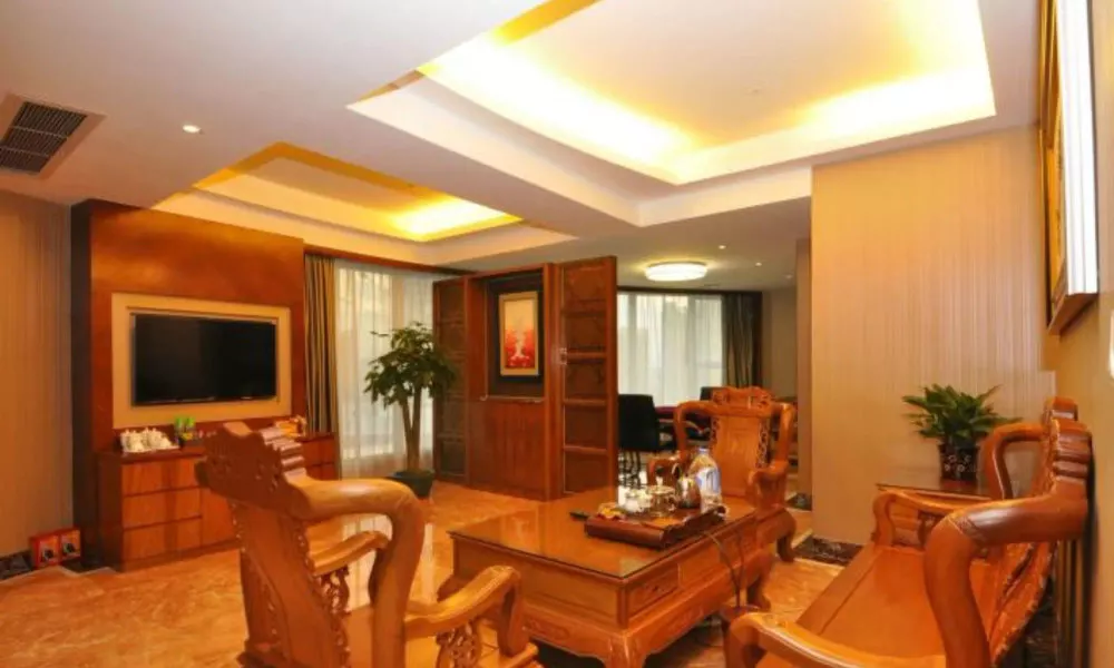 Oriental Royal Hotel, фото 2