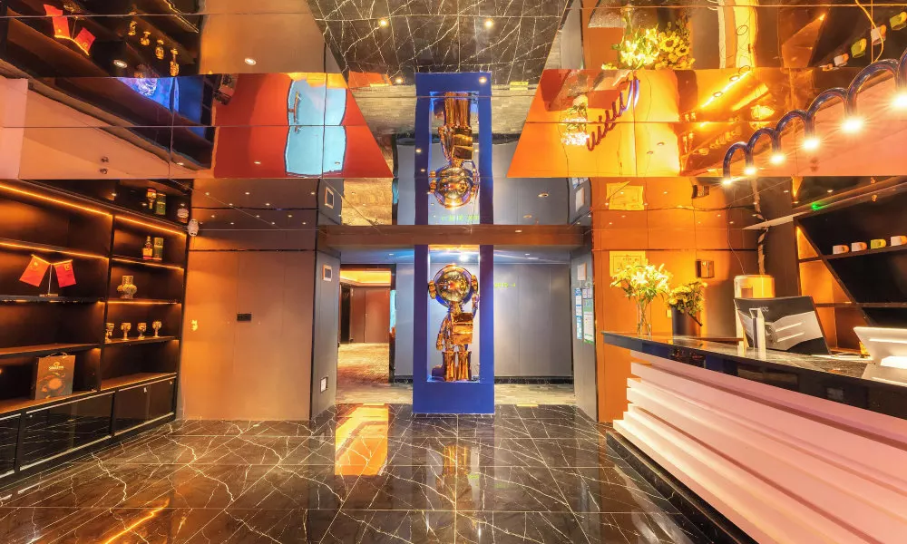 Wind Sleeping Color Hotel