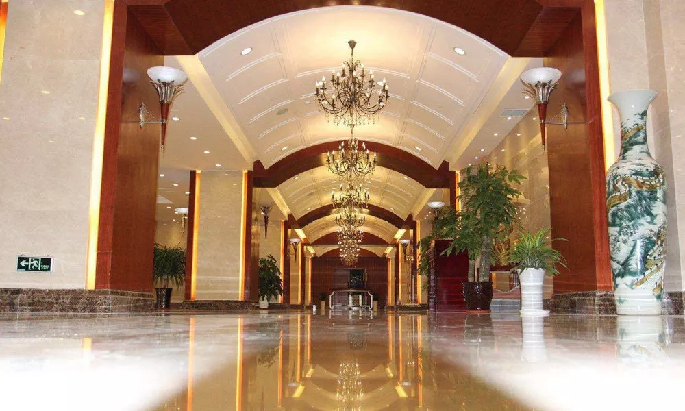 Qingdao TianRun JinWang Hotel, фото 4