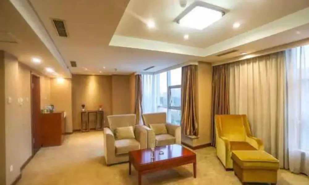 Qingdao TianRun JinWang Hotel, фото 3