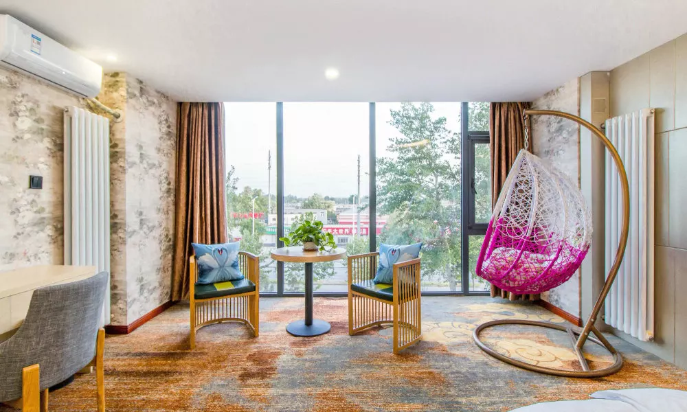 Ease Cloud Hotel