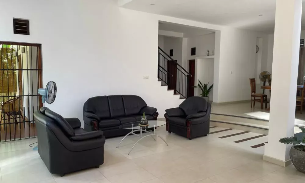 Cenreeza Airport Villa, фото 2