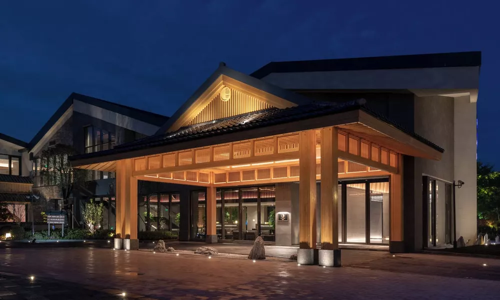 Hyakumangoku Onsen Hotel