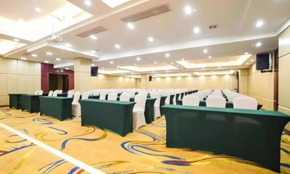 Echarm Hotel Panyu Chimelong Guangzhou South Railway Station Wanbo Metro Station, фото 5