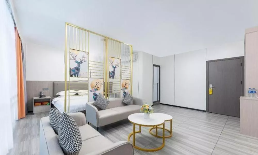 Renhe Good East Hotel, фото 2