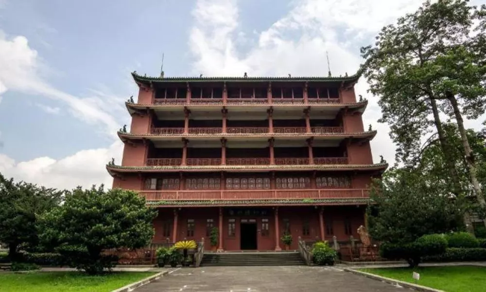 Lake Piedmont International Hotel