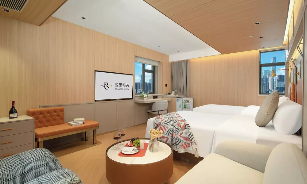 Grandee Rezen - TaiKoo Hui Plaza Shipaiqiao Metro Station, фото 2