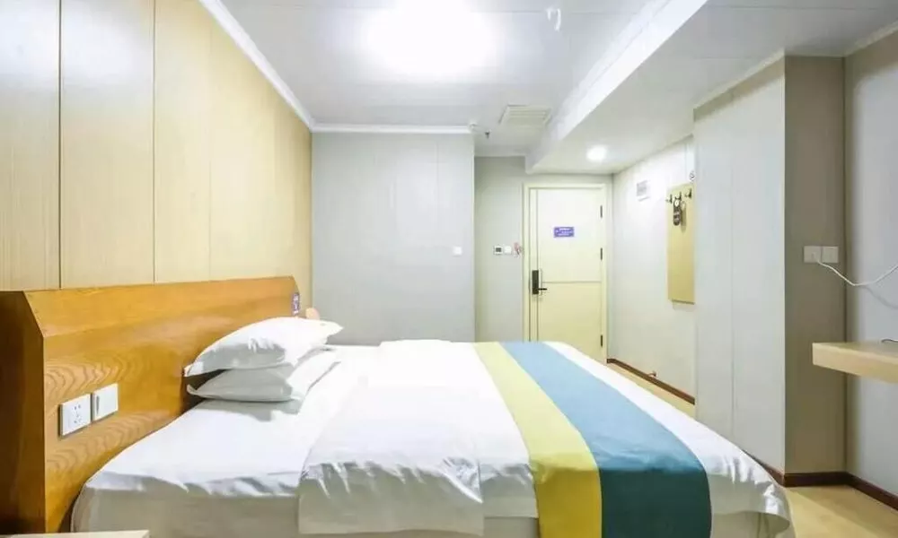 QiQiaoWu Fashion Hotel - Beijing Xinfadi Subway Station
