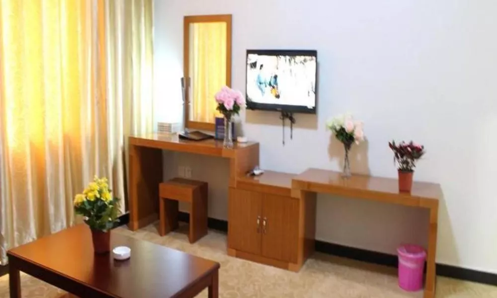 169 Business Hotel