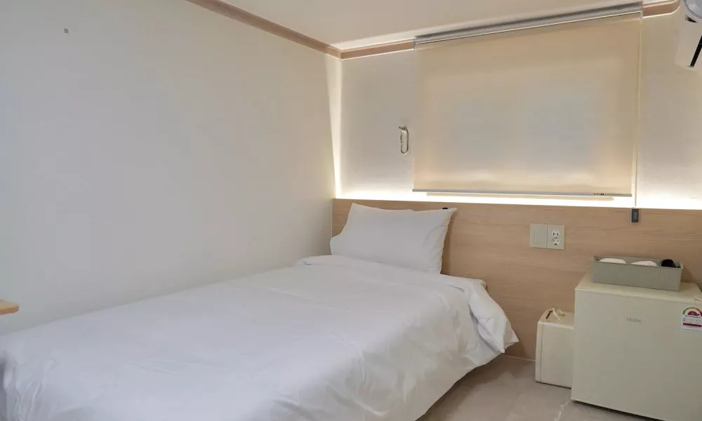 J5 Hostel
