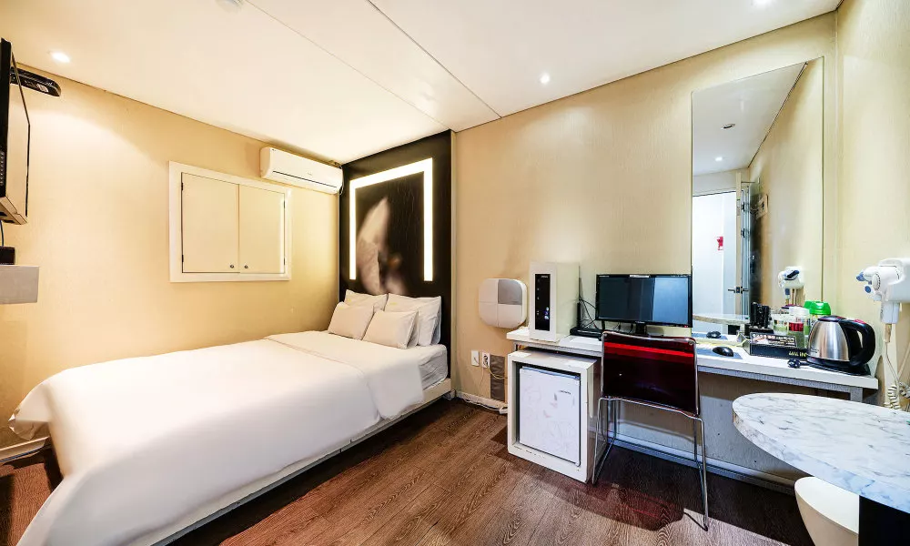 In Hotel Seoul