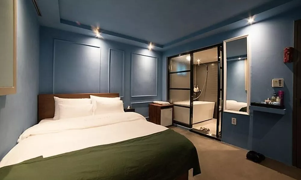 MW Hotel, фото 2