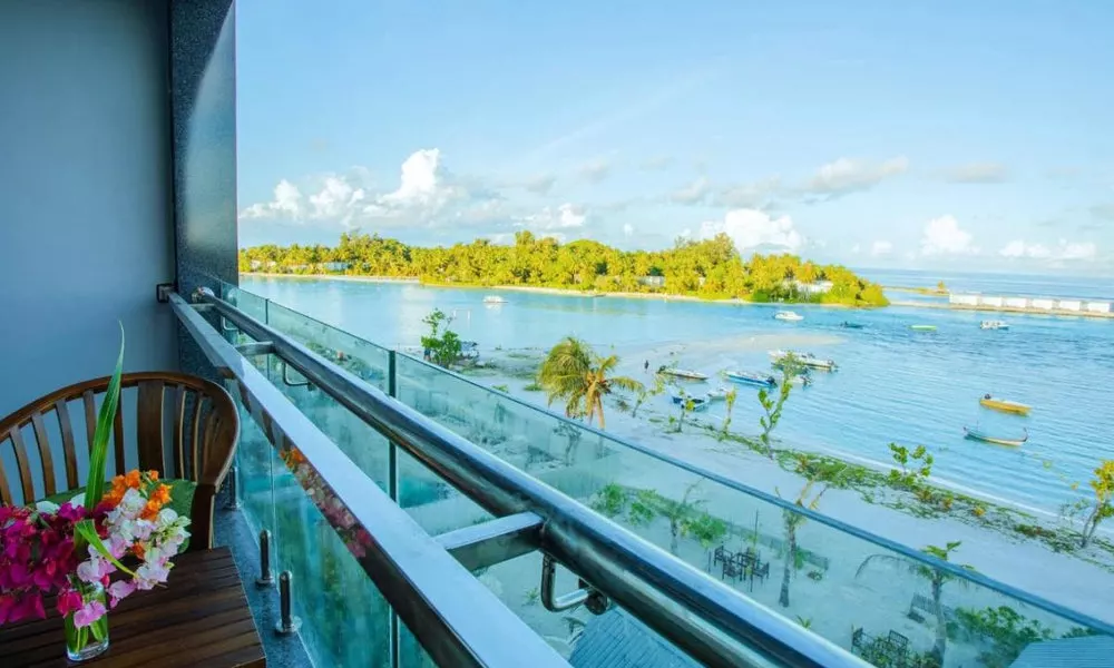 Beach Hotel Guraidhoo